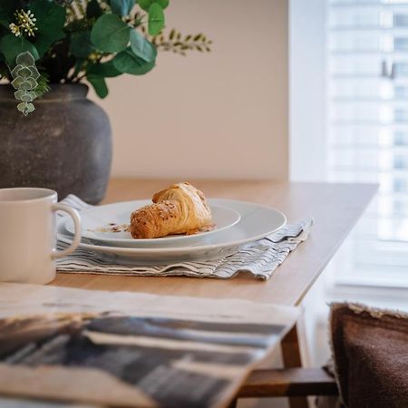 Royal House Stylish Apartments - Chester Bagian luar foto