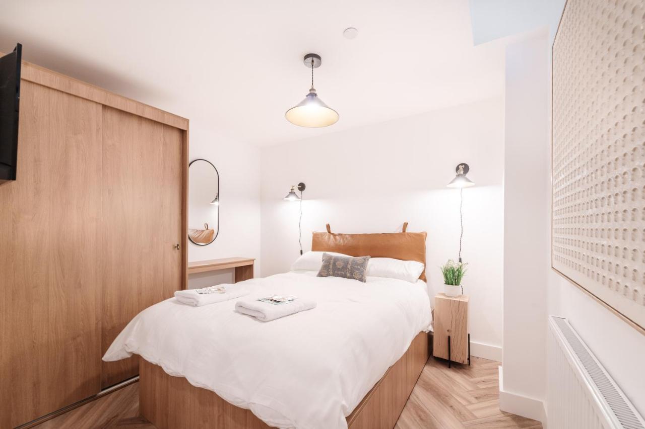 Royal House Stylish Apartments - Chester Bagian luar foto