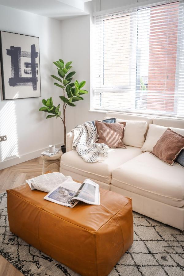 Royal House Stylish Apartments - Chester Bagian luar foto