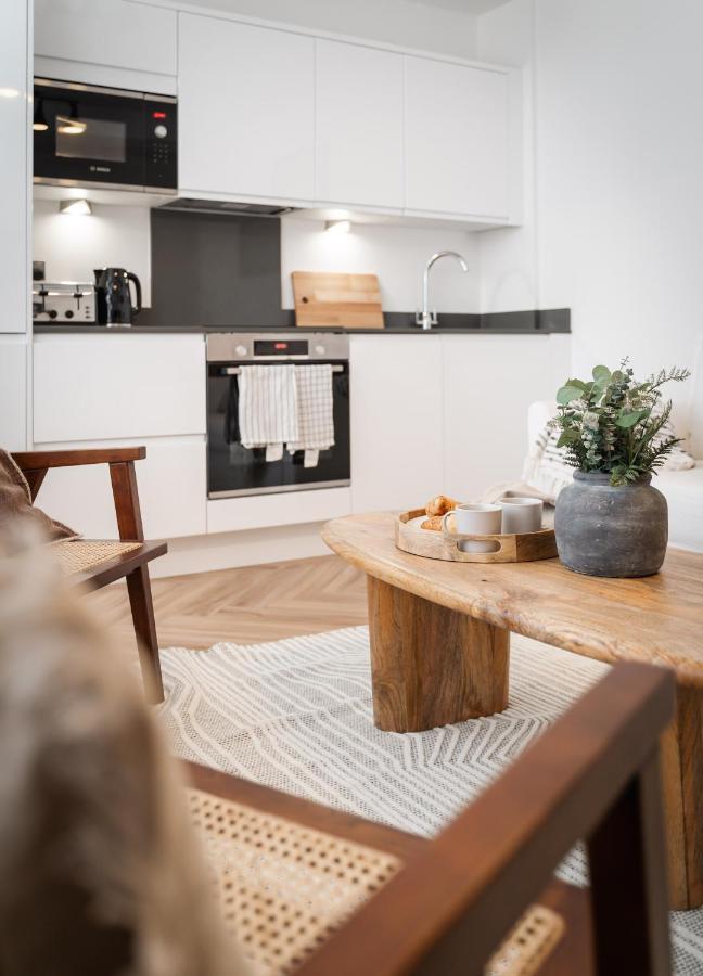 Royal House Stylish Apartments - Chester Bagian luar foto