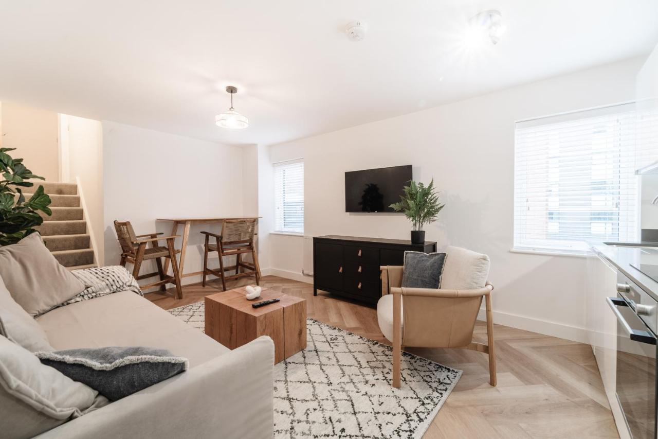 Royal House Stylish Apartments - Chester Bagian luar foto