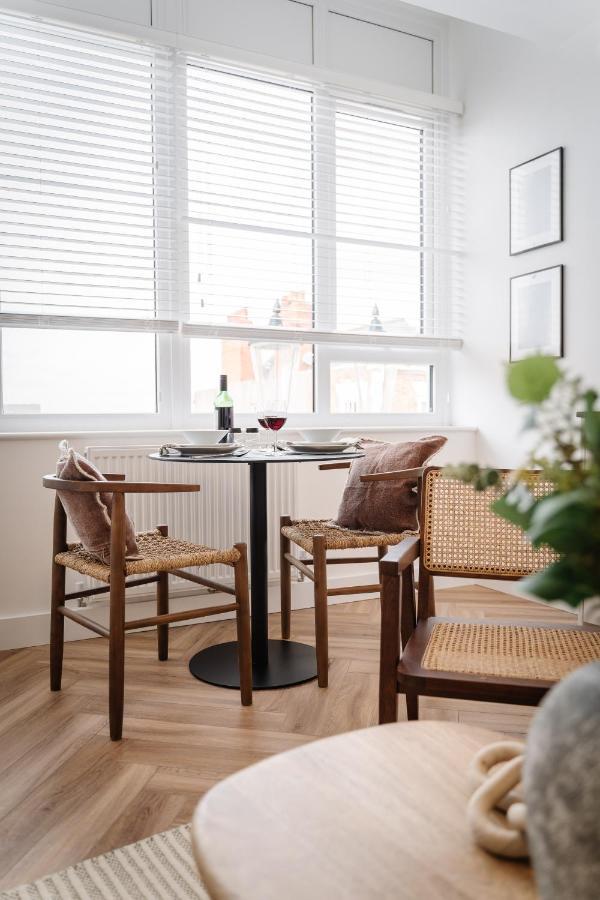 Royal House Stylish Apartments - Chester Bagian luar foto