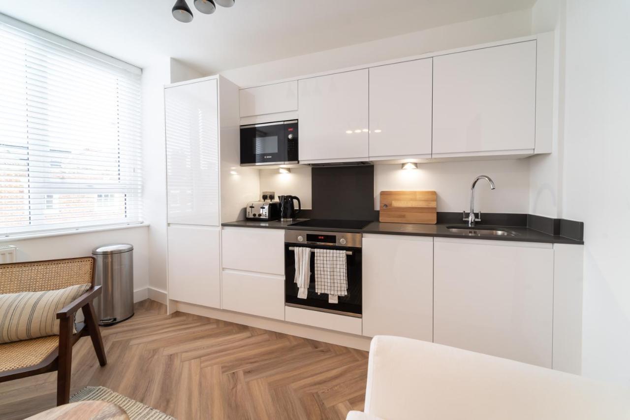 Royal House Stylish Apartments - Chester Bagian luar foto