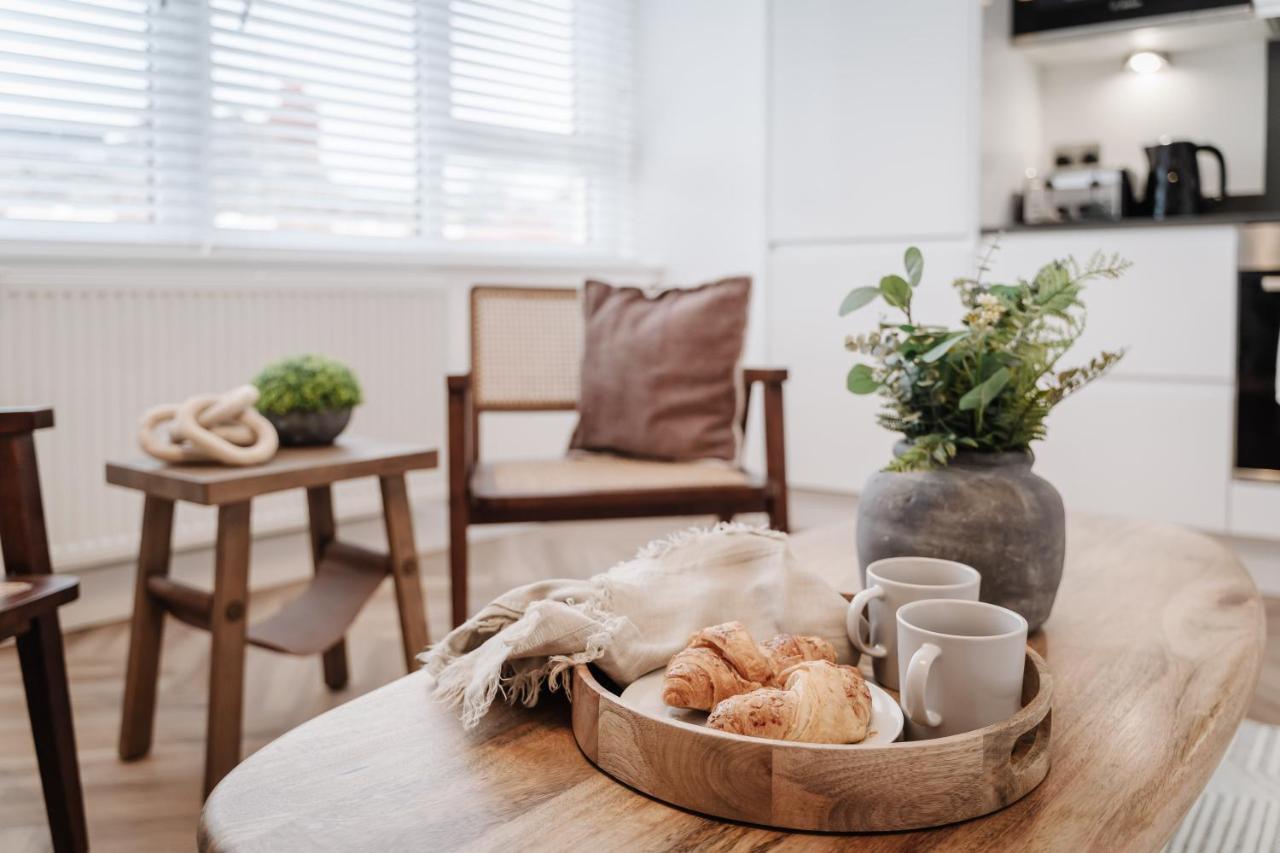 Royal House Stylish Apartments - Chester Bagian luar foto