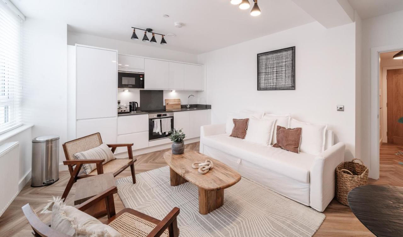 Royal House Stylish Apartments - Chester Bagian luar foto