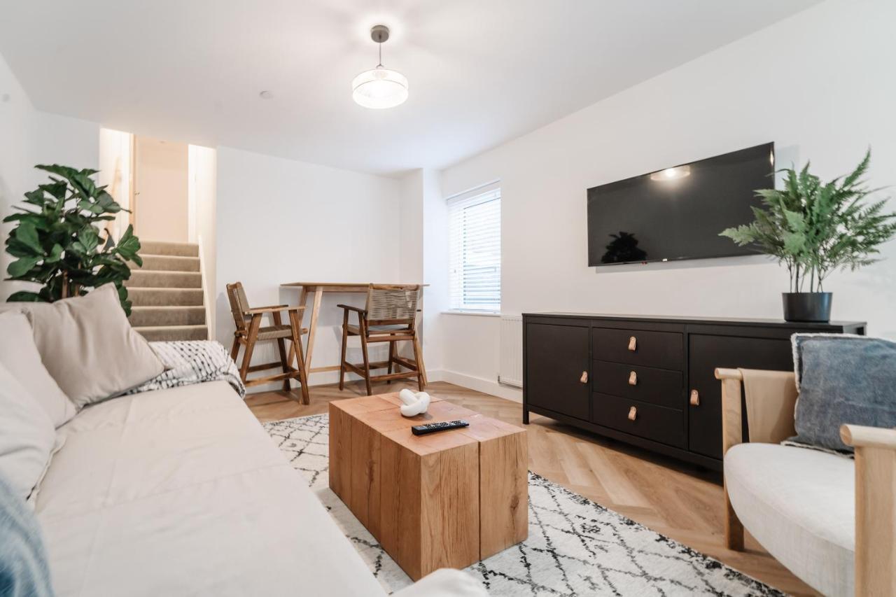 Royal House Stylish Apartments - Chester Bagian luar foto