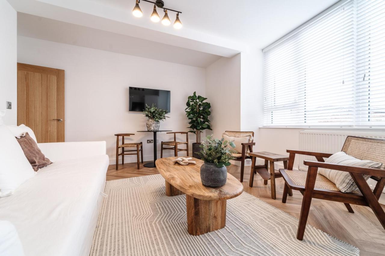 Royal House Stylish Apartments - Chester Bagian luar foto